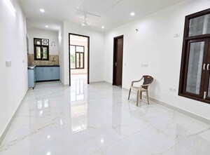 Room in 3 BHK Builder Floor at Subhash Nagar – for Rent