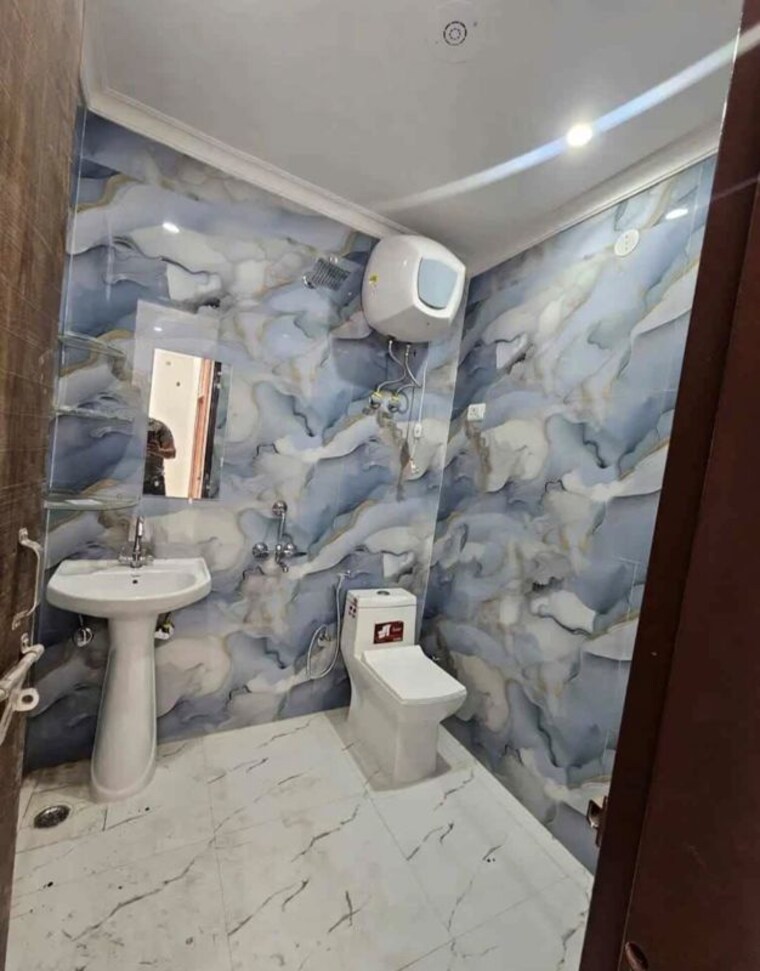 Team Area, subhash nagar 3 Bedroom 140 Sq.Yd. Builder Floor In Subhash Nagar Delhi 10752196