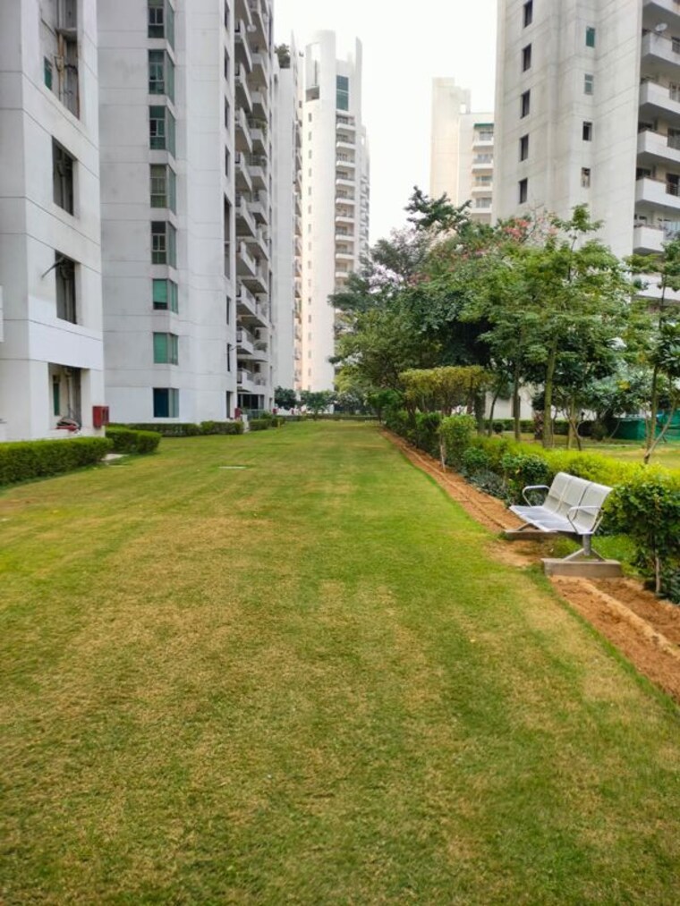 Garden, parsvnath-exotica 3 Bedroom 2895 Sq.Ft. Apartment In Sector 53 Gurgaon 10751600
