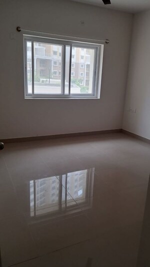 Room in 3 BHK Apartment at Mantri Webcity, Hennur Road – for Sale
