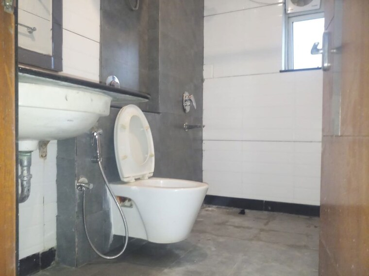 Bathroom, bearys-lakeside-habitat 3 Bedroom 2250 Sq.Ft. Apartment In Sahakara Nagar Bangalore 10752245