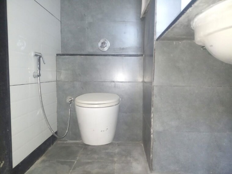 Bathroom, bearys-lakeside-habitat 3 Bedroom 2250 Sq.Ft. Apartment In Sahakara Nagar Bangalore 10752245