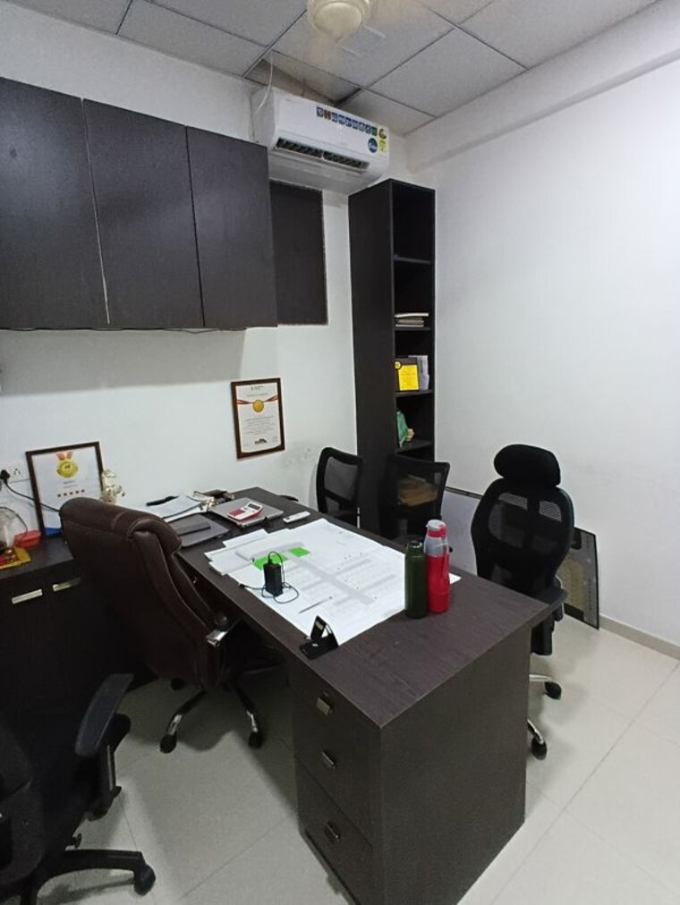 Team Area, palanpur Commercial Office Space 591 Sq.Ft. In Palanpur Surat 10752278