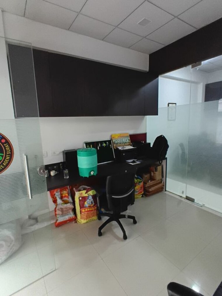 Team Area, palanpur Commercial Office Space 591 Sq.Ft. In Palanpur Surat 10752278