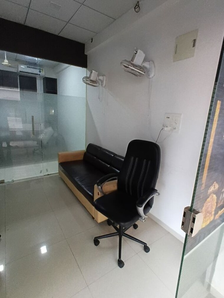 Team Area, palanpur Commercial Office Space 591 Sq.Ft. In Palanpur Surat 10752278