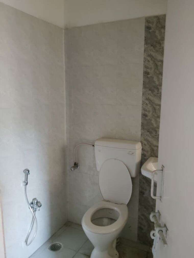 Bathroom, sargam-apartment 3 Bedroom 1600 Sq.Ft. Apartment In Jankipuram Lucknow 10752296