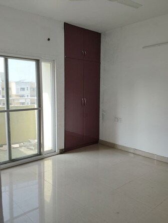 3 BHK +Apartment For Rent in Sargam Apartment in Jankipuram, Lucknow