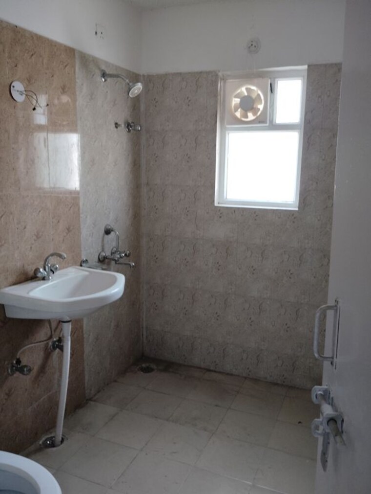 Bathroom, sargam-apartment 3 Bedroom 1600 Sq.Ft. Apartment In Jankipuram Lucknow 10752296