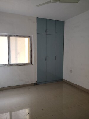 Room in 3 BHK Apartment at Sargam Apartment, Jankipuram – for Rent