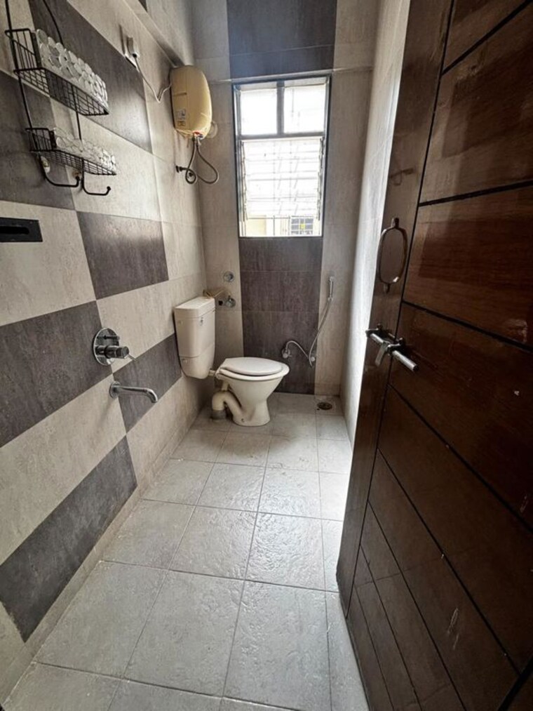 Bathroom, kohinoor-s3-lifestyle 2 Bedroom 840 Sq.Ft. Apartment In Pimple Saudagar Pune 10752167