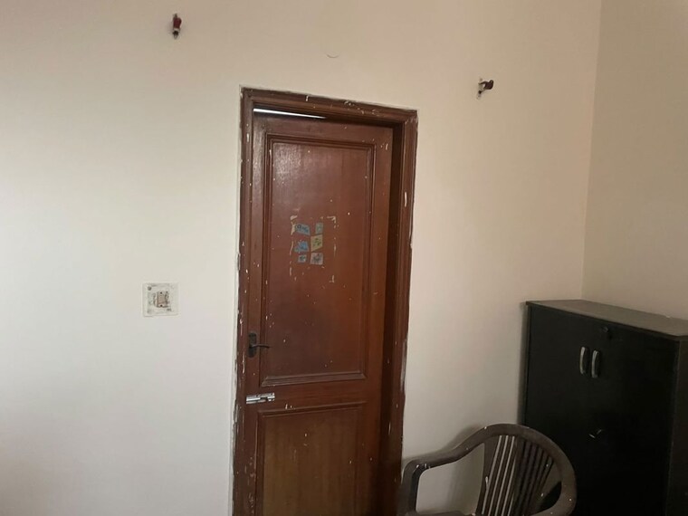 undefined, sector 40 1 RK 500 Sq.Ft. Independent House In Sector 40 Noida 10752358