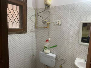 Bathroom in 1 RK Independent House at Sector 40 – for Rent
