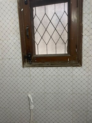 Room in 1 RK Independent House at Sector 40 – for Rent