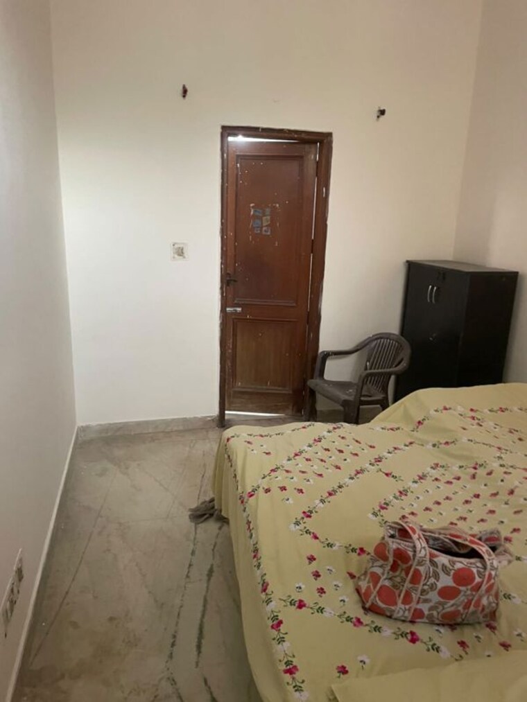 Bedroom, sector 40 1 RK 500 Sq.Ft. Independent House In Sector 40 Noida 10752358