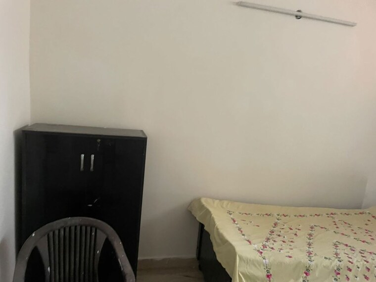 undefined, sector 40 1 RK 500 Sq.Ft. Independent House In Sector 40 Noida 10752358