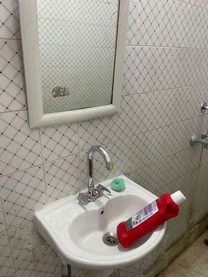 Bathroom in 1 RK Independent House at Sector 40 – for Rent