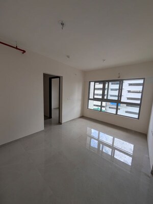 Room in 2 BHK Apartment at Piramal Vaikunth, Balkum Pada – for Rent