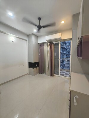 2 BHK Apartment For Rent in Shree Vardhman Green Court, Sector 90