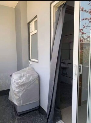 Bathroom in 1 BHK Builder Floor at Allure Estate, Sector 14 – for Rent