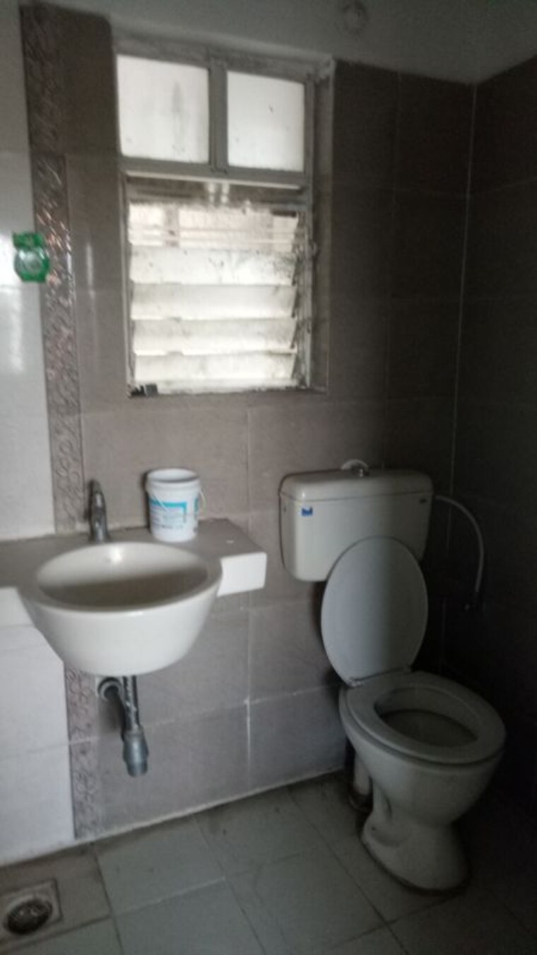 Bathroom, aishwaryam-ventures 2 Bedroom 867 Sq.Ft. Apartment In Pimpri Chinchwad Pcmc Pune 10752410