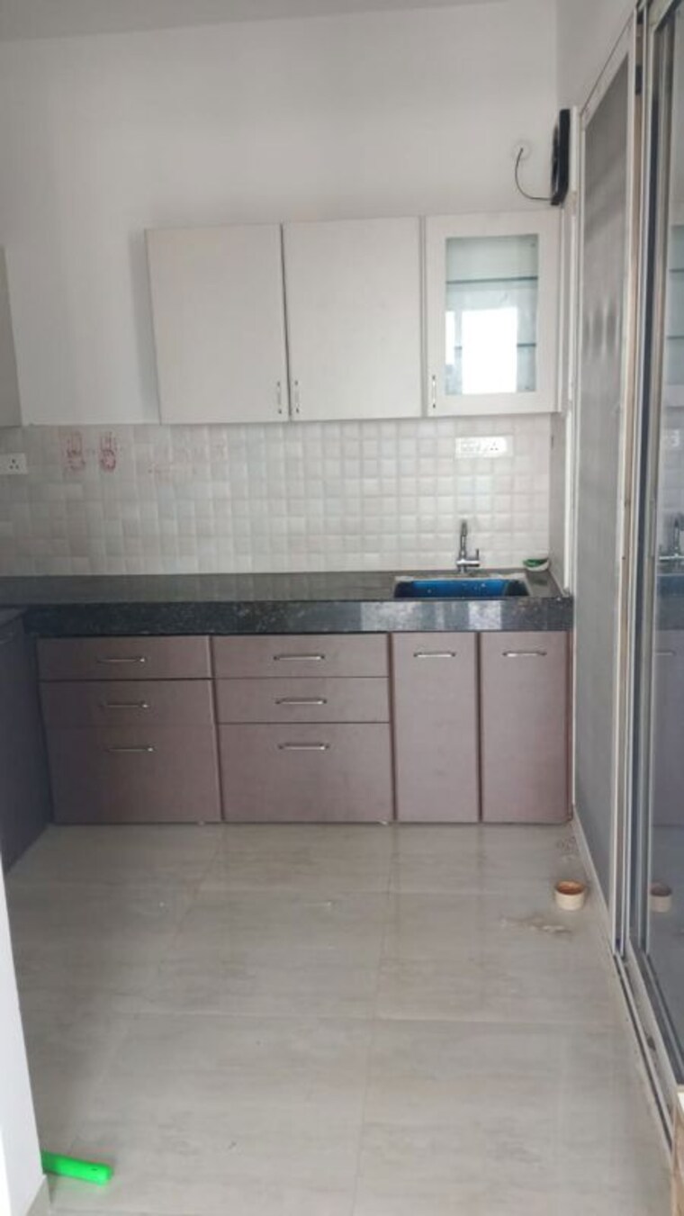 Bathroom, dwarka-suncrest-phase-2 2 Bedroom 957 Sq.Ft. Apartment In Rahatani Pune 10752395
