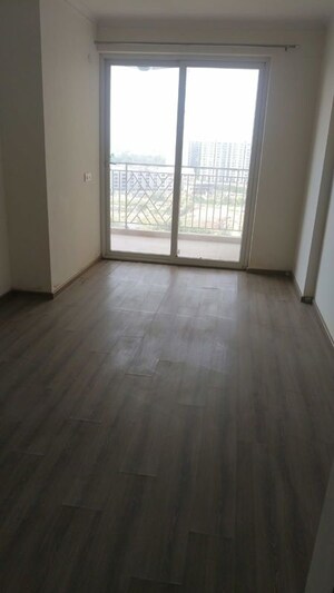 Room in 3 BHK Apartment at Pareena Coban Residences, Sector 99a – for Sale