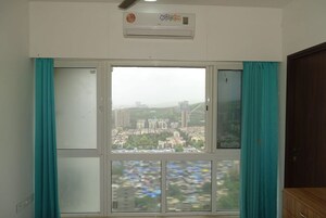 Room in 2 BHK Apartment at Shree Krishna Heights Malad, Malad East – for Rent