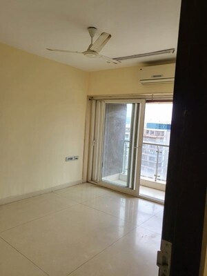 Room in 3 BHK Apartment at RNA Continental, Chembur – for Rent