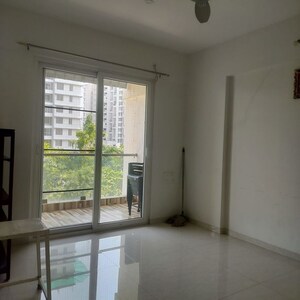 Room in 2 BHK Apartment at Sharada Alliance Paritosh, Balewadi – for Rent