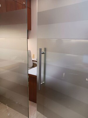 Room in  Office Space at Mulund West – for Rent