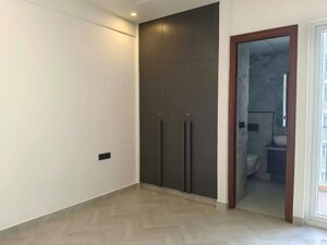 Room in 3 BHK Apartment at Anant Raj Ashok Estate, Sector 63a – for Rent