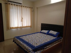 Bedroom in 3.5 BHK Apartment at Dona Paula – for Rent