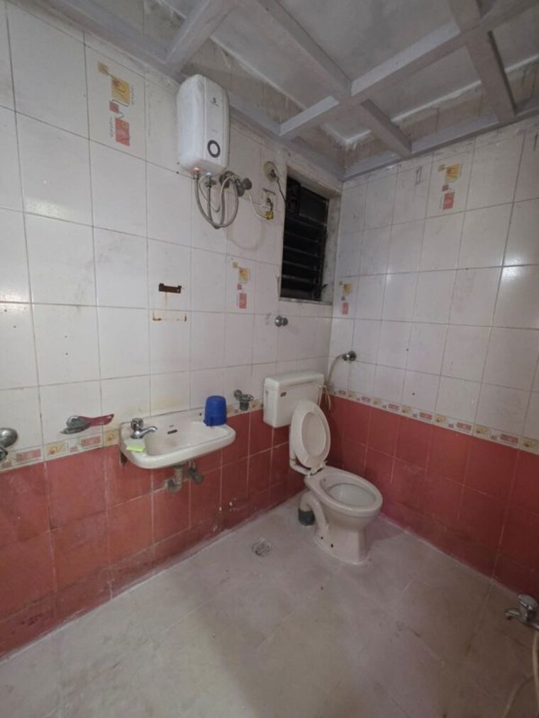 Bathroom, raj-tulsi-sahyadri 2 Bedroom 750 Sq.Ft. Apartment In Khanda Colony Navi Mumbai 10752532