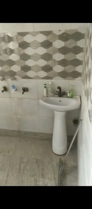 Bathroom in 1.5 BHK Independent House at Chaudhary Deshraj Complex, Sector 22 – for Rent