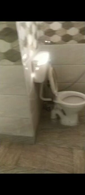 Bathroom in 1.5 BHK Independent House at Chaudhary Deshraj Complex, Sector 22 – for Rent