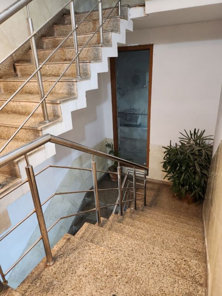 Balcony, sector 35 3 Bedroom 180 Sq.Yd. Builder Floor In Sector 35 Rohtak 10752552