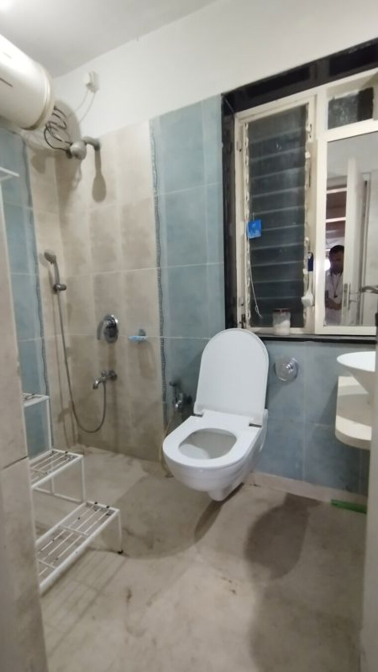 Bathroom, ashish-swapnalok-towers 3 Bedroom 1350 Sq.Ft. Apartment In Goregaon East Mumbai 10752543
