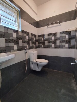 Attached Bathroom in 2 BHK Apartment at Btm Layout – for Rent