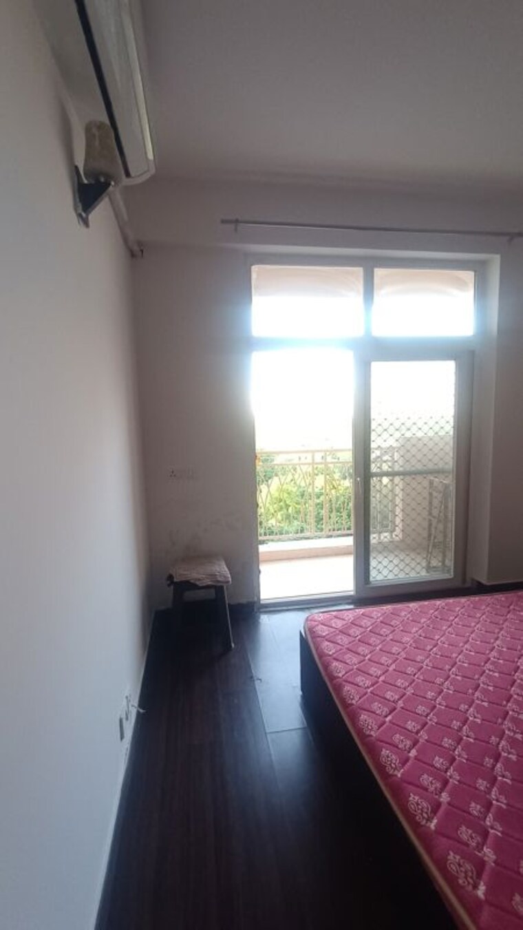 Room, mahagun-my-woods  935 Sq.Ft. Apartment In Sector 16c Greater Noida Greater Noida 10752584