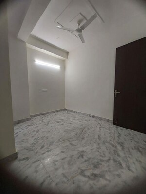 2 BHK Builder Floor For Rent in Sector 38