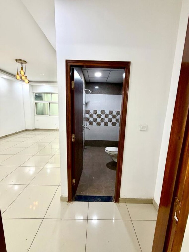 Room, sector 102 1 Bedroom 525 Sq.Ft. Apartment In Sector 102 Noida 10752606
