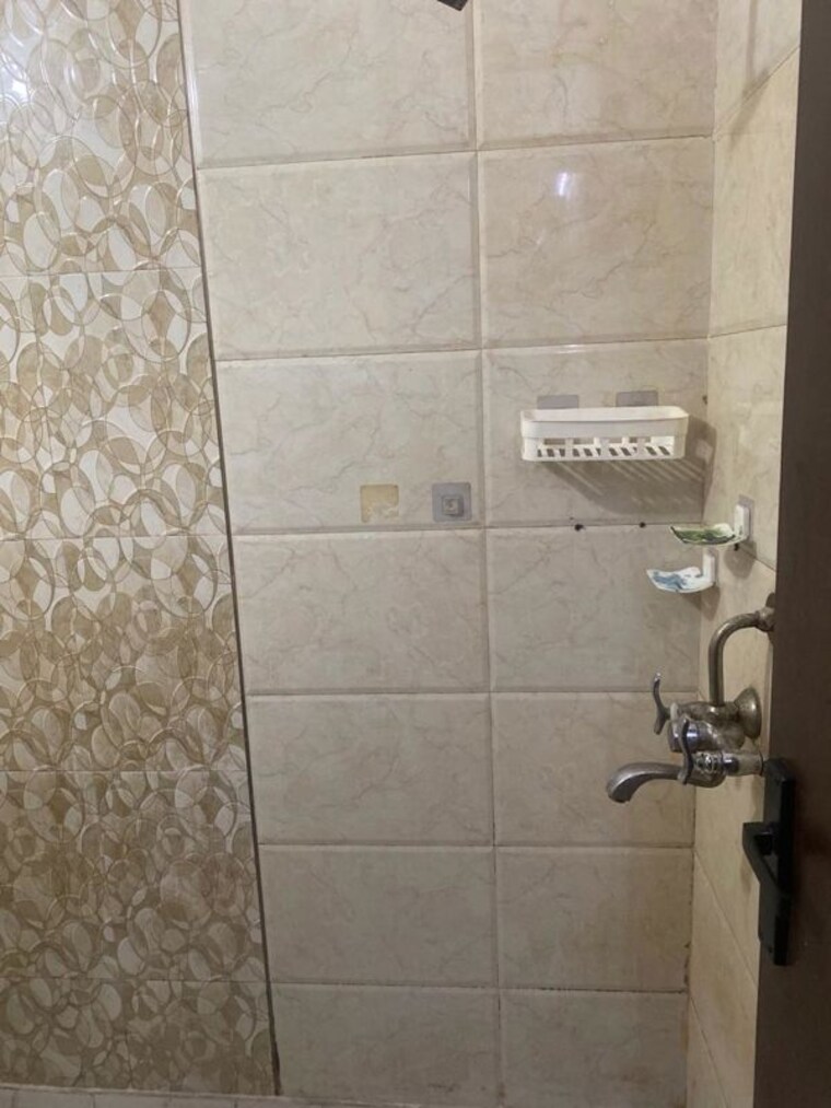 Bathroom, indirapuram shakti khand 1 1 Bedroom 650 Sq.Ft. Builder Floor In Indirapuram Shakti Khand 1 Ghaziabad 10752597