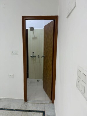 Room in 1 BHK Builder Floor at Indirapuram Shakti Khand 1 – for Rent