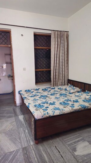 1 RK Independent House For Rent in Manimajra
