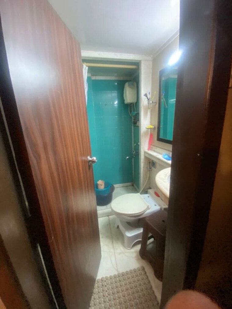Bathroom, gulmohar road Pg For Boys & Girls In Gulmohar Road 10752646