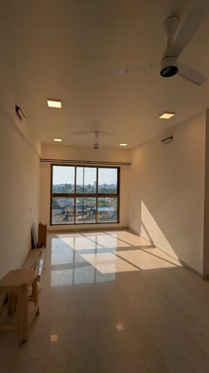 2 BHK Apartment For Rent in Veena Suyog, Malad West