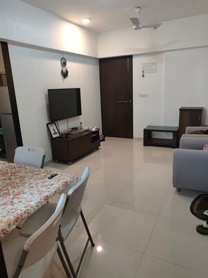 2 BHK Apartment For Rent in Cosmos Enclave, Kasarvadavali