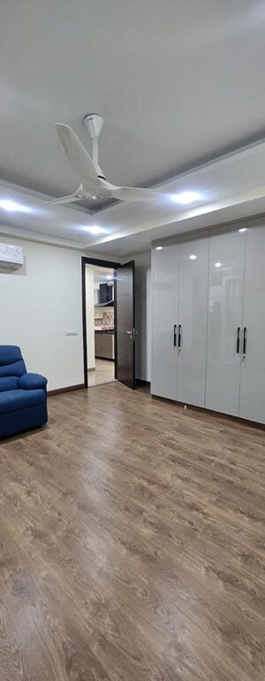 Room in 3 BHK Builder Floor at Sector 17 Dwarka – for Rent