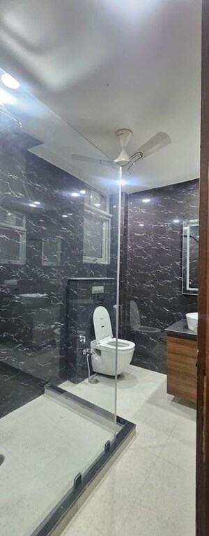 Bathroom in 3 BHK Builder Floor at Sector 17 Dwarka – for Rent