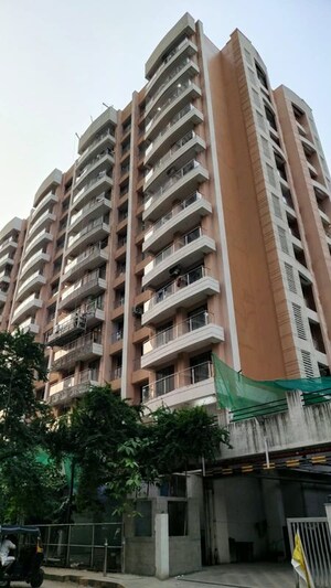 2.5 BHK Apartment For Rent in Siddharth Nagar CHS Goregaon, Goregaon West